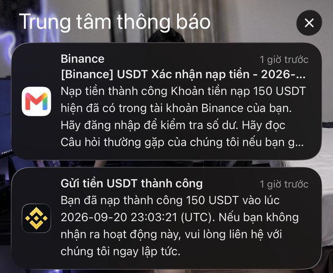 A Vietnamese-language notification screen titled 'Trung tâm thông báo' displays two messages from Binance and Binance.US confirming a successful USDT deposit of 150 USDT.