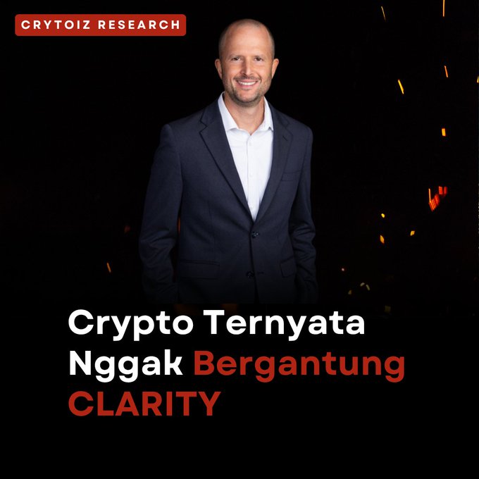 A bald man in a suit smiles against a dark background with the text 'CRYTOIZ RESEARCH' and 'Crypto Ternyata Nggak Bergantung CLARITY'.