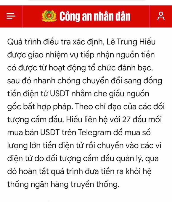 A Vietnamese news article from Công an nhân dân (People's Police) describing an investigation into Lê Trung Hiếu, who was tasked with receiving money from organized gambling and converting it to USDT cryptocurrency to hide the illegal source through 27 Telegram contacts.