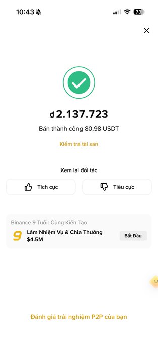 A Binance P2P transaction confirmation screen in Vietnamese showing a successful sale of 80.98 USDT for ₫2,137,723, with feedback options below.