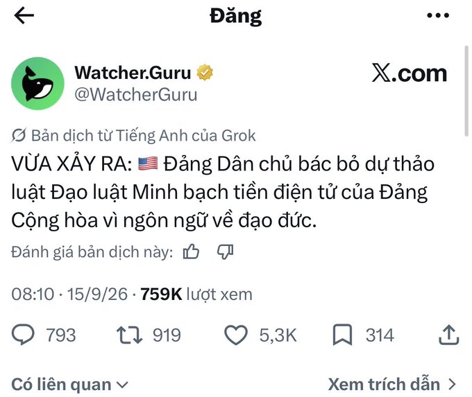 A screenshot of a Vietnamese-translated tweet from @WatcherGuru on X.com reports that the Democratic Party has just rejected the Republicans' draft Cryptocurrency Clarity Act over moral language concerns, posted on 9/15/26 with 759K views. The image aligns with the accompanying post's skepticism about why transparency legislation is being obstructed by unknown forces afraid of accountability.