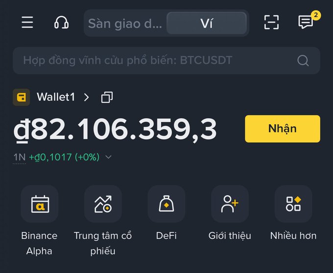 A screenshot of a cryptocurrency wallet interface in Vietnamese showing a balance of approximately 82,106,359.3 with BTCUSDT contract options and Binance Alpha features.