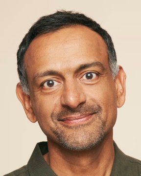 This image shows Paul Grewal, who is quoted in the accompanying post announcing that the SEC will pay Coinbase $150,000 to settle a FOIA lawsuit.