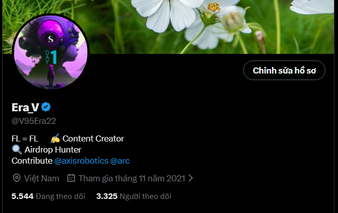 A Twitter/X profile page for 'Era V' (@V95Era22), a Content Creator and Airdrop Hunter based in Vietnam, contributing to @axisrobotics @arc, with 5,544 followers and 3,325 following.
