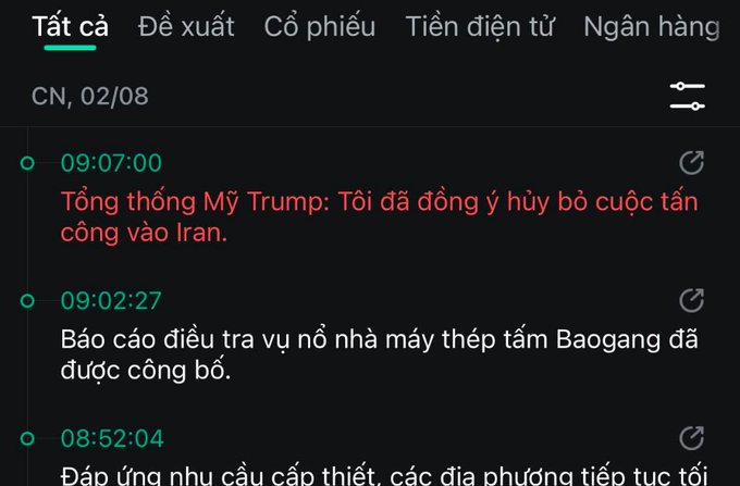 A Vietnamese-language news/stock app interface showing financial news with timestamps from Sunday 02/08, including a headline about US President Trump agreeing to cancel an attack on Iran, and other market news items.