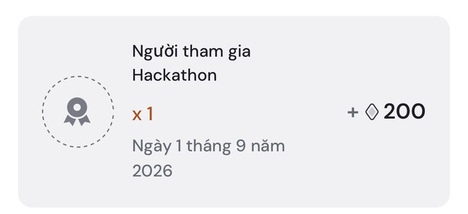 A Vietnamese-language notification card showing 1 participant joining a Hackathon on September 1, 2026, earning 200 points.