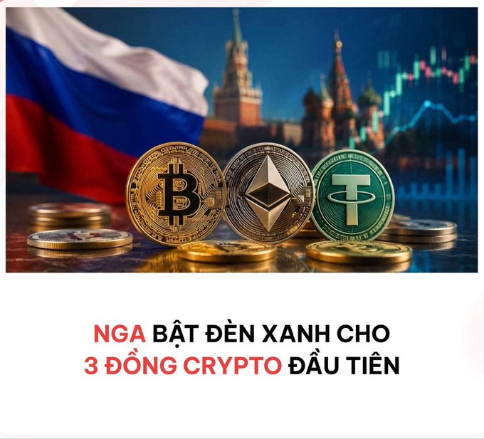 Vietnamese crypto news graphic with Russian flag, Moscow Kremlin, and three cryptocurrencies (Bitcoin, Ethereum, Tether) with headline 'NGA BẬT ĐÈN XANH CHO 3 ĐỒNG CRYPTO ĐẦU TIÊN' (Russia gives green light to first 3 cryptocurrencies).
