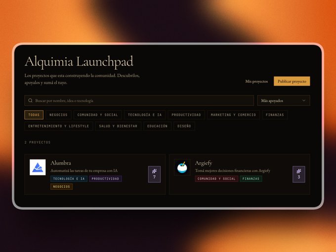 Screenshot of 'Alquimia Launchpad' project dashboard displaying two projects—Alumbra (AI-powered business tasks) and Argify (financial decisions)—with category filters like Tecnología e IA, Productividad, and Finanzas.