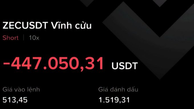 A trading interface displays a catastrophic ZECUSDT perpetual short position showing an unrealized loss of -447,050.31 USDT, entered at 513.45 while the liquidation price sits at 1,519.31, illustrating the painful lesson of falling asleep without setting a stop-loss as the price moved drastically against the position.