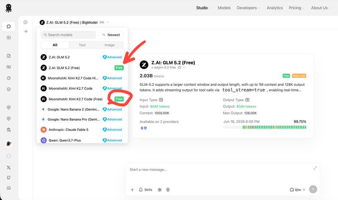 The image shows a screenshot of a computer screen displaying an application called "Google Play Books", with an option for users to rate books, and it appears that one of the books has been rated. A text box is also present on the screen, which suggests that this could be a news article or post about the ratings displayed in the software interface. The overall atmosphere seems to be casual and possibly related to personal use, as indicated by the informal language used for certain texts within the application's features.