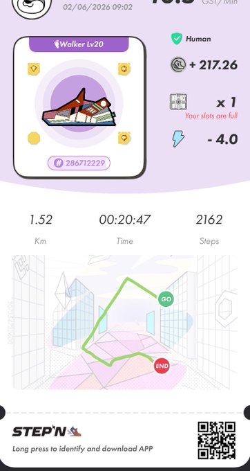 The image shows a step counter app with a purple background, displaying a map of a city and a list of steps taken during a workout session. The app also provides information about the user's progress, including their current step count, distance traveled, and calories burned.