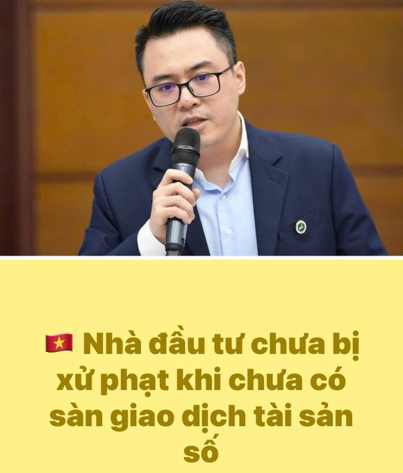 A man in a suit and glasses speaks into a microphone, with Vietnamese text below reading "Nhà đầu tư chưa bị xử phạt khi chưa có sàn giao dịch tài sản số" (Investors will not be penalized while there is no digital asset trading platform), indicating that crypto investors won't face penalties until licensed digital asset exchanges are established under the new decree.