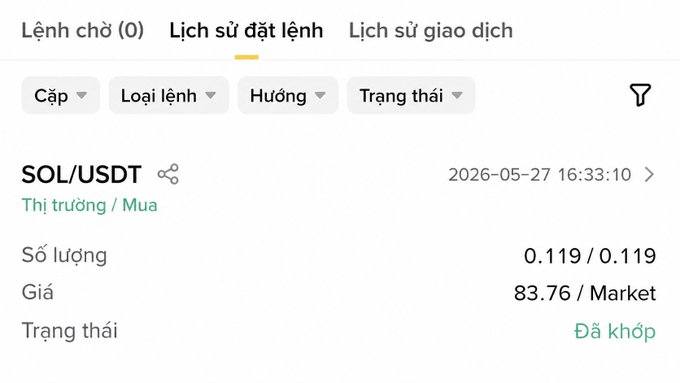 The image shows an open web browser screen displaying the details of a transaction for buying or selling Sol currency, specifically USDT, with an amount of $10. The text indicates that the user was awake from a nap at 11:00 on the 11th, and they needed to immediately buy or sell this particular type of cryptocurrency. This situation could represent the challenges faced by market participants in reacting quickly to changes in the prices of digital assets such as cryptocurrencies.