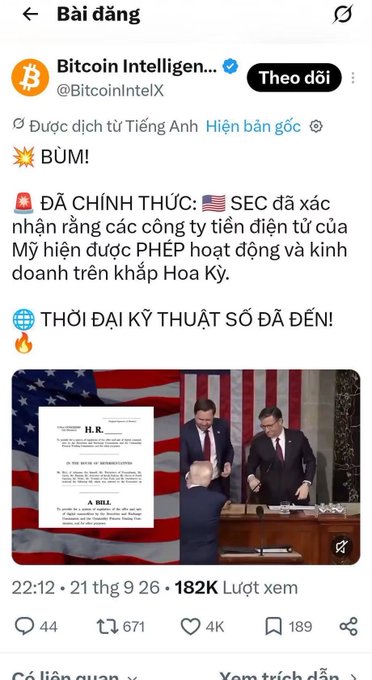 A Twitter/X post by 'Bitcoin Intelligence (@BitcoinIntellX)' translated to Vietnamese, claiming American electronic money companies are officially allowed to operate across the US, with an image of a bill signing ceremony - posted at 22:12 on September 21 with 182K views.