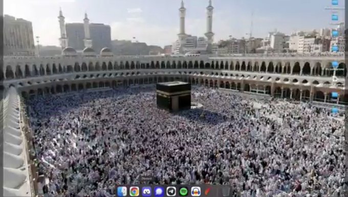 The screenshot shows the Kaaba at Masjid al-Haram in Mecca, densely surrounded by worshippers in white Ihram garments during Hajj. The image is used to contrast the piety of Muslims devoted to Hajj with those who engage in crypto gambling on platforms like Rainbet, highlighting perceived hypocrisy between religious devotion and online speculative behavior.