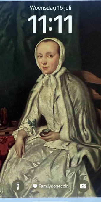 A classical portrait of a woman in white period dress is displayed as a phone lockscreen showing "Woensdag 15 juli" and "11:11," aligning with the "11.11 GM" (good morning) post by Familydogecoin.