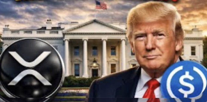 The image shows Donald Trump in front of the White House, with the XRP logo and a Coinbase‑style dollar symbol, illustrating a breaking report of an Aug. 19 White House crypto meeting with Ripple and Coinbase, highlighted by the $XRP ticker.
