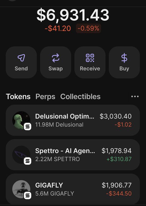 The image shows a phone screen displaying information about trading options for Bitcoin, specifically focusing on the Giflify platform. The screen has various options available, including tokens, perps, collectibles, and delusious optimism. The text in the image suggests that there is an opportunity to make money through these trading options.