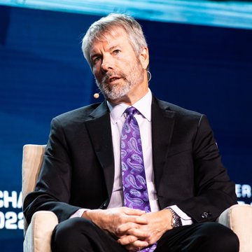 Michael Saylor, chairman of Strategy (formerly MicroStrategy), speaks at a conference while his company reduces its Bitcoin holdings by 3,588 BTC (~$225.6M), bringing total holdings to 843,775 BTC.