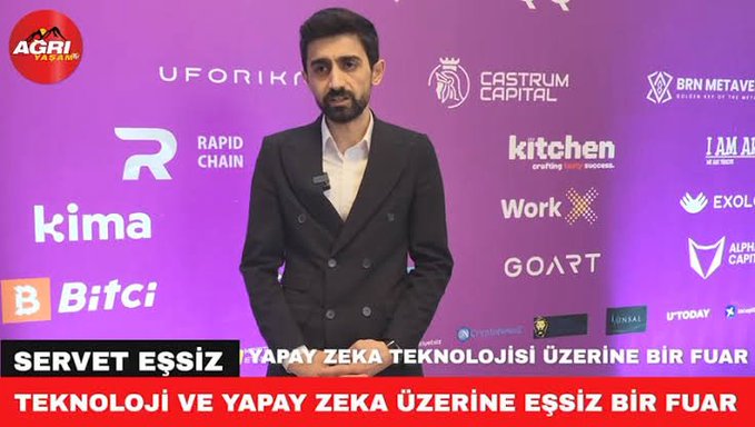 The image shows Servet Eşsiz, identified by on-screen text as associated with an artificial intelligence technology fair, standing in front of a backdrop featuring logos of sponsors and partners like Rapid Chain, Castrum Capital, Bitci, and UFORIKA. The Turkish caption translates to "Servet Eşsiz: A unique fair on technology and artificial intelligence," which contrasts with the post's accusations of unpaid employee salaries and unrefunded sponsors—suggesting the event was canceled despite this promotional appearance.