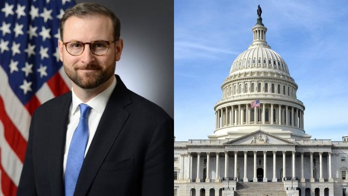 The image features a man in a suit and glasses, presumably White House crypto advisor Patrick Witt, positioned beside a photo of the U.S. Capitol building, visually reinforcing the post's message about the administration's push to pass the Clarity Act and the anticipated $30 trillion flow into the crypto market.