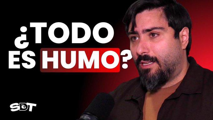 A YouTube thumbnail with the text '¿TODO ES HUMO?' in bold white and red letters, featuring a bearded man speaking into a microphone against a black and red gradient background, branded with 'SDT' logo.