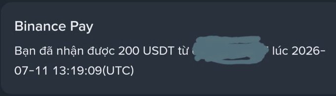 A dark-themed notification from Binance Pay in Vietnamese stating 'Bạn đã nhận được 200 USDT' indicating a 200 USDT cryptocurrency transfer was received.