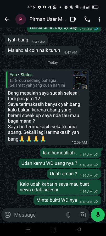 The image shows a WhatsApp conversation in Indonesian where someone responds to a status update, expressing frustration about price fluctuations. The sender then follows up with several messages asking if the recipient has withdrawn their funds and requesting proof of withdrawal. The accompanying post suggests the user is addressing a fellow crypto influencer who blocked them, and is publicly sharing this chat as evidence to counter accusations of "pimping" or boastful behavior in the crypto community.