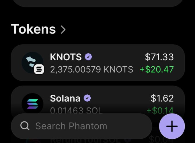 Phantom wallet showing token balances including KNOTS at $71.33 (+$20.47) with 2,375.00579 KNOTS, and Solana at $1.62 (+$0.14) with 0.01463 SOL.