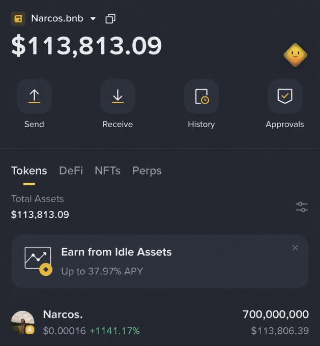 A crypto wallet labeled "Narcos.bnb" displays a balance of $113,813.09, primarily held in 700,000,000 Narcos tokens valued at $113,806.39 with a +1141.17% gain, illustrating the substantial holdings the user is pledging to distribute (30% to @cz_binance, 30% to @GiggleAcademy, and 40% airdropped to builders) as a gesture of giving back to the BNB community.