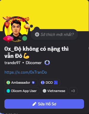 A Dicomer profile screenshot showing user 'trando97' with Vietnamese text 'Ốx_Đồ không có nặng thì vẫn Đồ' and tags including Ambassador, DOO, Dlicom App User, and Vietnamese.