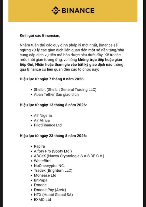 A Binance announcement in Vietnamese to Binancean users stating that to comply with the latest regulations, Binance will restrict services for accounts related to certain fiat channels in Nigeria, listing phased effective dates in August 2026 (starting August 7, 13, and 23) for entities including Shelbit, A7 Nigeria, A7 Africa, PilotFinance Ltd, Rapira, Aifory Pro, ABCeX, WhiteBird, NoOnecrypto INC, Tradex, Monease Ltd, BitPapa, Exnode, Exnode Pay (Arvix), HTX (Huobi Global SA), and EXMO Ltd.