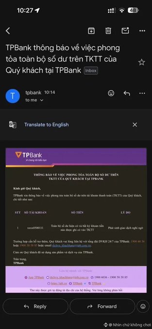 A Gmail screenshot of a notification from TPBank (tpbank) at 10:14, with the subject 'TPBank thông báo về việc phong tỏa toàn bộ số dư trên TKTT của Quý khách tại TPBank' regarding the freezing of customer account balances.