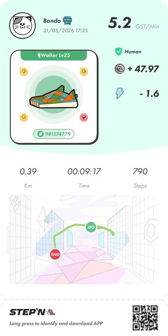 The image shows a step counter app with a cartoon shoe icon, which is part of an advertisement for the app. The app displays information about the user's steps taken during their run, including the distance covered and the time spent running.