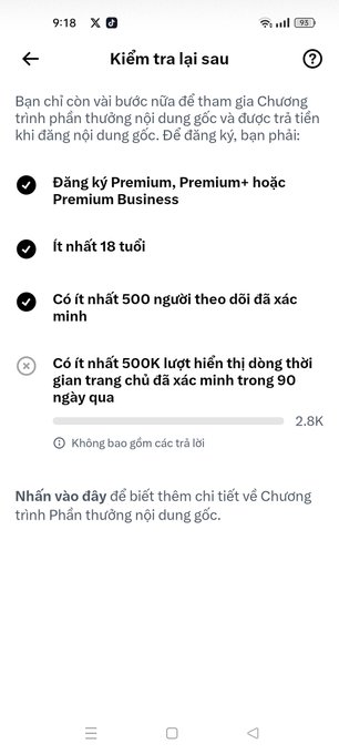 A Vietnamese-language mobile screen titled 'Kiểm tra lại sau' (Check again later) listing YouTube Original Content Reward program requirements, showing three checked criteria (Premium/Premium+/Business subscription, age 18+, 500+ verified followers) and one unchecked criterion requiring 500K concurrent verified viewers in the last 90 days, currently at 2.8K.