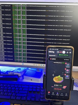 The image shows a computer screen displaying ongoing "ongoing peer" mining processes alongside a smartphone mounted on a stand, which displays the VeryChat app showing a mining interface with a balance of 0.003 and earnings of 1184 + 4.0, totaling 20:23:49. This setup visually supports the post about "VeryChat Node Mining" generating joy, illustrating both the backend peer connections on the PC and the real-time rewards accumulating on the mobile app.