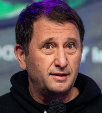 The image shows Alex Mashinsky, former CEO of Celsius, a company that recently emerged from bankruptcy as "Ionic Digital." The post highlights Ionic Digital's successful first day of trading on Nasdaq.
