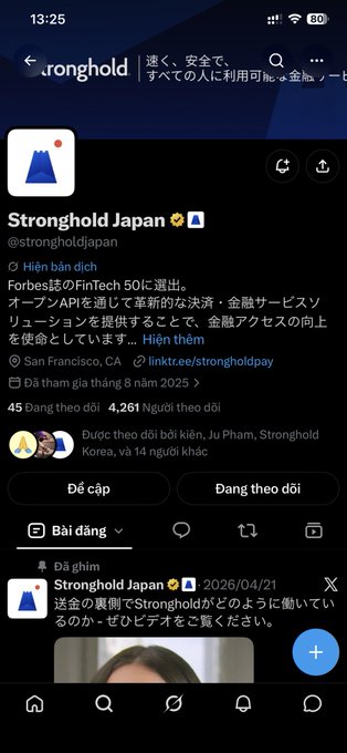 A mobile screenshot of a Twitter/X profile for 'Stronghold Japan' (@strongholdjapan), displaying a post in Vietnamese about being selected for Forbes' FinTech 50 list.