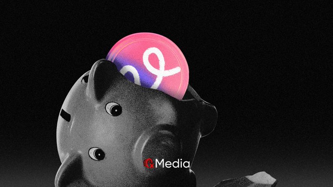 The image features a piggy bank with its head inside, positioned prominently in the center of the scene. The piggy bank appears to be dirty, possibly suggesting that it has been used or stored for some time without being cleaned. On top of this piggy bank is a pink ball bearing featuring a "L" design. The image also contains text related to "Media" and "Piggy Bank", which adds context to the visual elements within the scene.