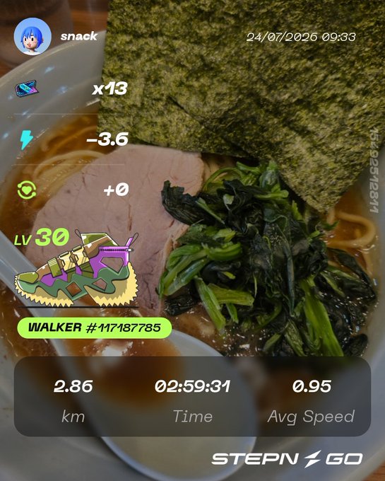 A bowl of Musashi-ya style ramen featuring pork, nori, and spinach sits beneath a STEPN GO app overlay showing a "snack" walk of 2.86 km over 02:59:31 at 0.95 avg speed, with the walker leveled at 30 and worth ¥1326187M.