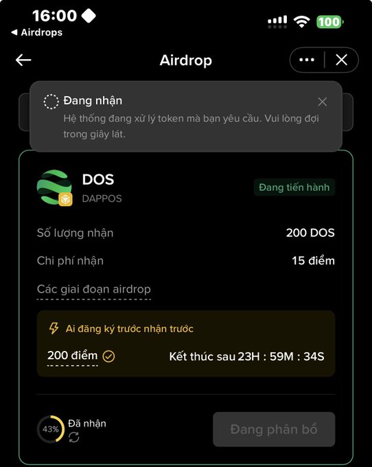 The image shows a mobile screen displaying an Airdrop claim page for DOS (DAPPOS) tokens, where 200 DOS are being received at a cost of 15 points, with a status notification indicating "Đang nhận" (Receiving) and "Đang phân bổ" (Allocating) while the countdown shows 23 hours, 59 minutes, 34 seconds remaining. The screen illustrates the user's frustration mentioned in the post, as the allocation process is still in progress at 43%, meaning they missed the optimal selling window while others sold their 200 $DOS for $289.