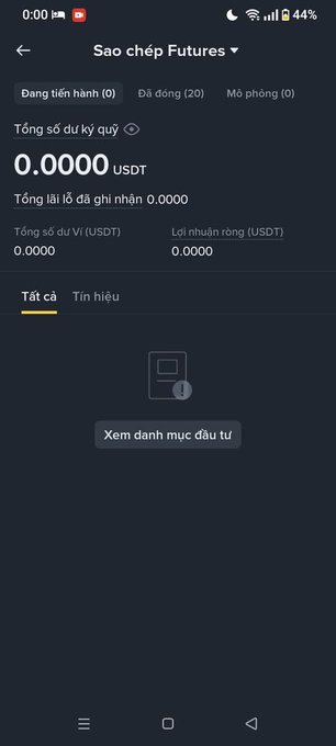A Vietnamese-language mobile app screen titled 'Sao chép Futures' (Copy Futures) showing an empty portfolio with 0.0000 USDT in total contracts and profits.