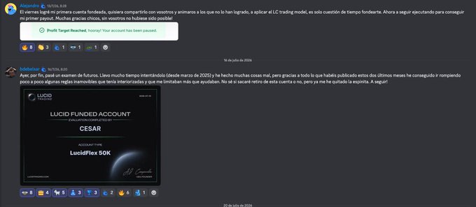 Discord messages in Spanish from user 'Alejandro' discussing a Lucid Funded Account, mentioning a CESAR account type 'LucidFlex 50K' and a paused Profit Target.