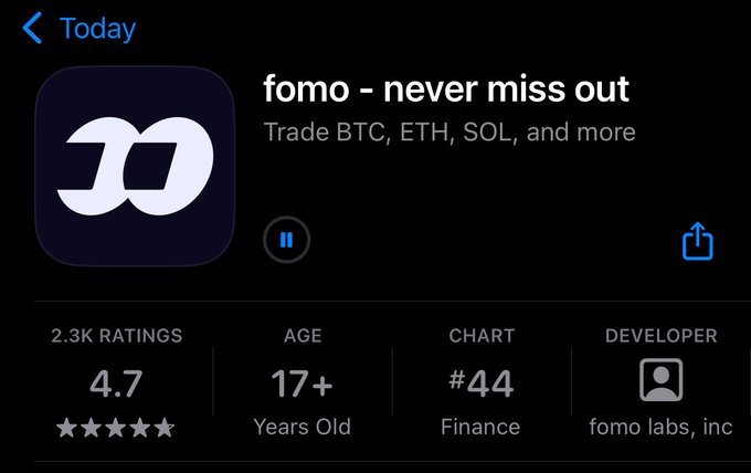 This image shows the App Store listing for "fomo - never miss out," a finance app developed by fomo labs, inc, rated 4.7 stars with 2.3K ratings and ranked #44 in Finance. The post references the app experiencing update issues that are preventing trading of "Robinhood coins" (likely referring to Robinhood-listed cryptocurrencies like BTC, ETH, and SOL).
