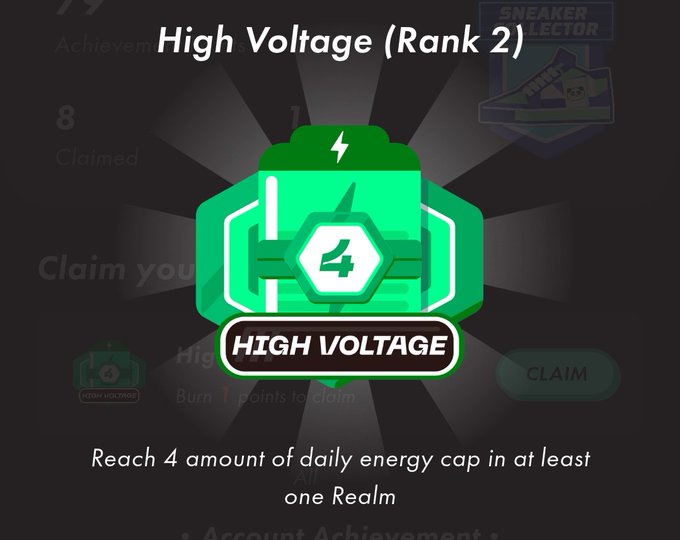 The image shows a STEPN achievement badge titled "High Voltage (Rank 2)" with the description "Reach 4 amount of daily energy cap in at least one Realm," featuring a lightning bolt and the number "4" on a green hexagonal emblem. This relates to the post about earning 4 energy (４エナ) in STEPN, as the achievement marks the milestone of reaching the daily energy cap of 4.