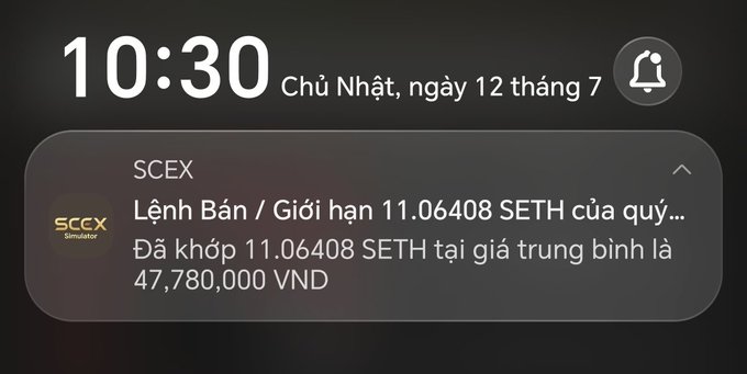 A smartphone lock screen showing the time 10:30 on Sunday, July 12, with a notification from SCEX Simulator in Vietnamese indicating a limit sell order for 11.06408 SETH at an average price of 47,780,000 VND.