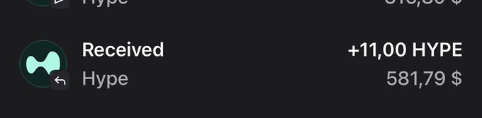 Dark UI showing received transaction of +11.00 HYPE tokens, valued at $581.79.