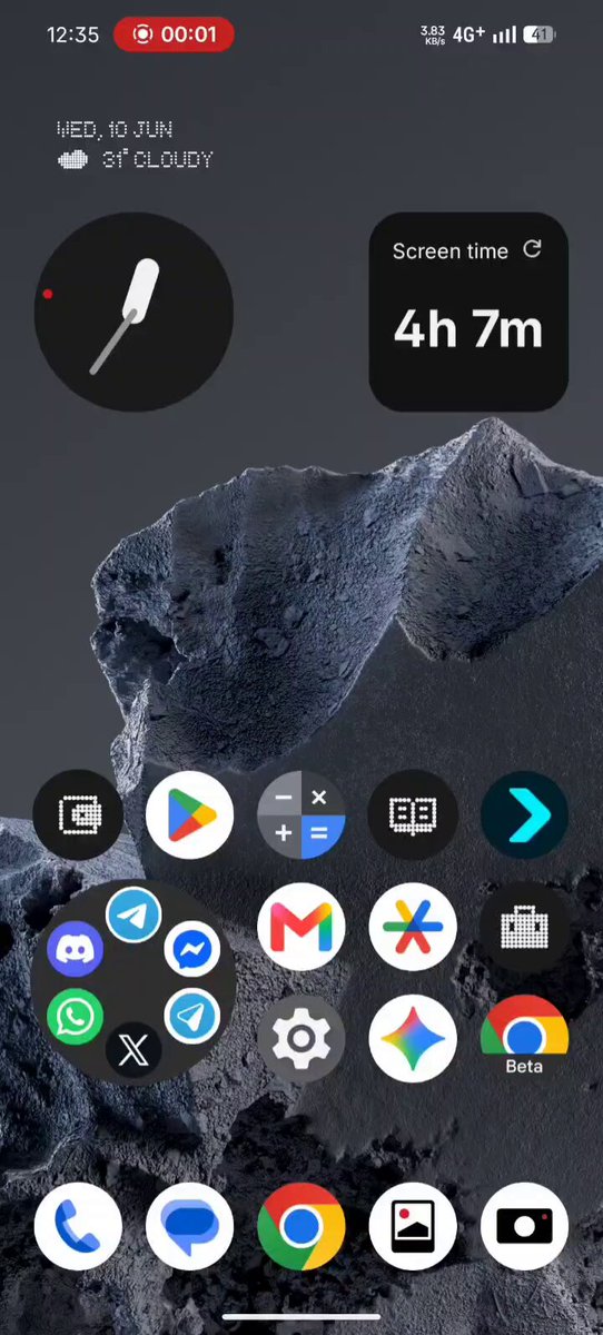 The image shows a phone screen displaying various icons, including a clock icon, a mountain icon, and several other icons representing different apps or services. The main focus of the image is an app called "bitget" that promotes Bitcoin exchange rates. The text in the image suggests that this app can help users find the best Bitcoin exchange rates for maximizing their profits.
