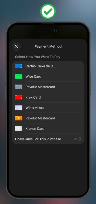 The image shows an Apple Pay payment method screen displaying a list of available cards (Cartão Caixa de D..., Wise Card, Revolut Mastercard, Krak Card, Wirex virtual, Revolut Mastercard, Kraken Card) with 11 unavailable options, visually illustrating the user's frustration about only having three viable crypto card choices (Krak, Kraken, and Wirex) despite the 300+ crypto cards supposedly available on the market.