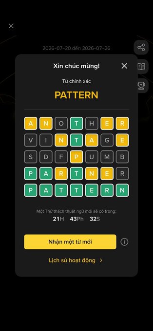 A Vietnamese-language Wordle game screenshot congratulating the player with 'Xin chúc mừng! Từ chính xác PATTERN' showing completed rows of guesses, with a new word timer at 21H 43Ph 32S.